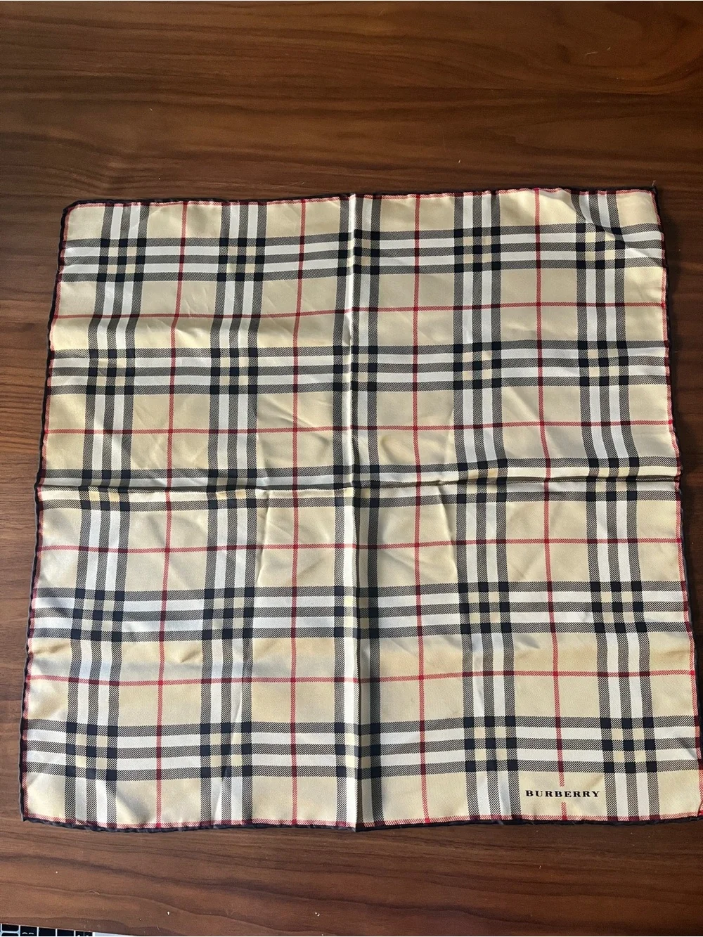 Burberry authentic beige